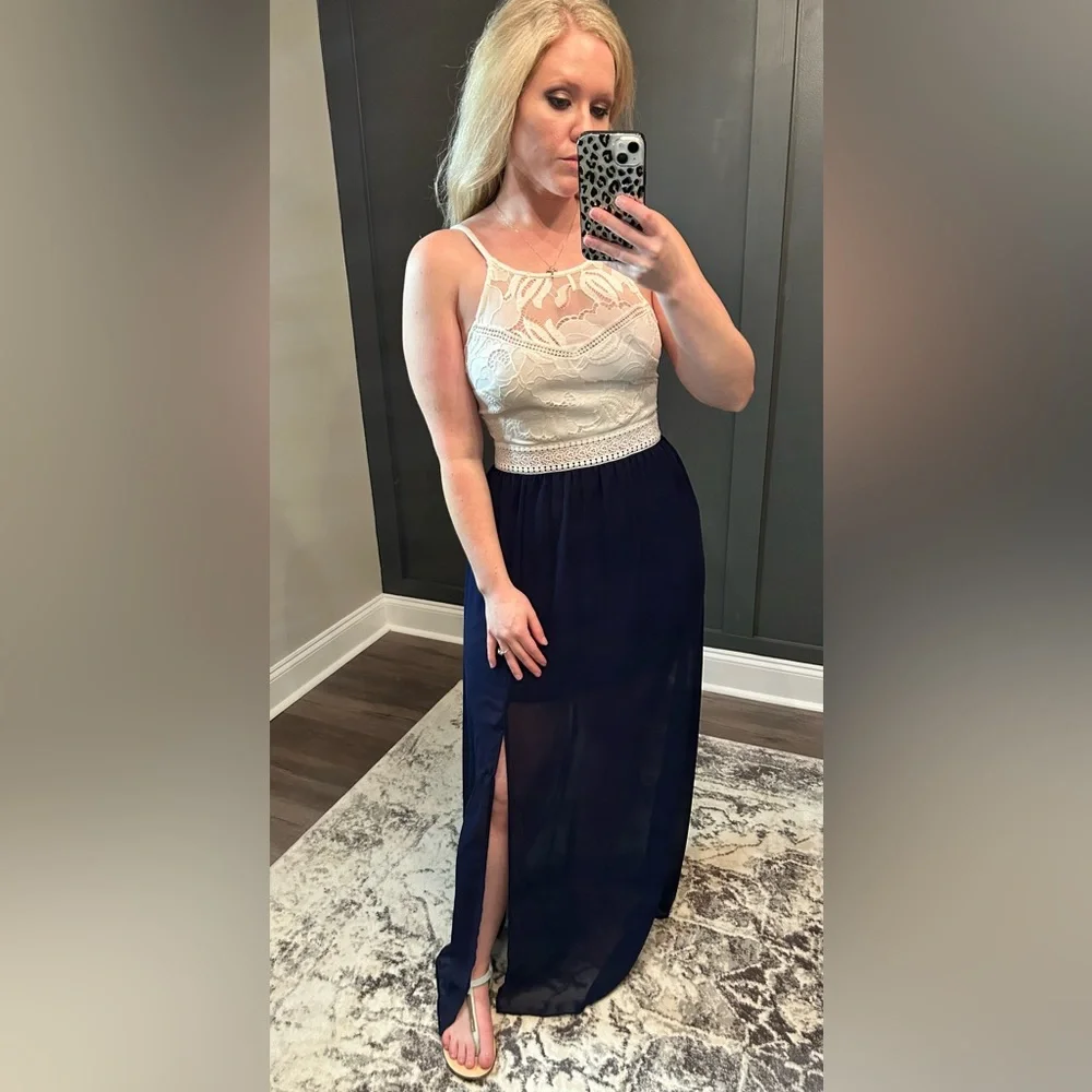 IZ Byer Maxi Dress - Picture 2 of 8